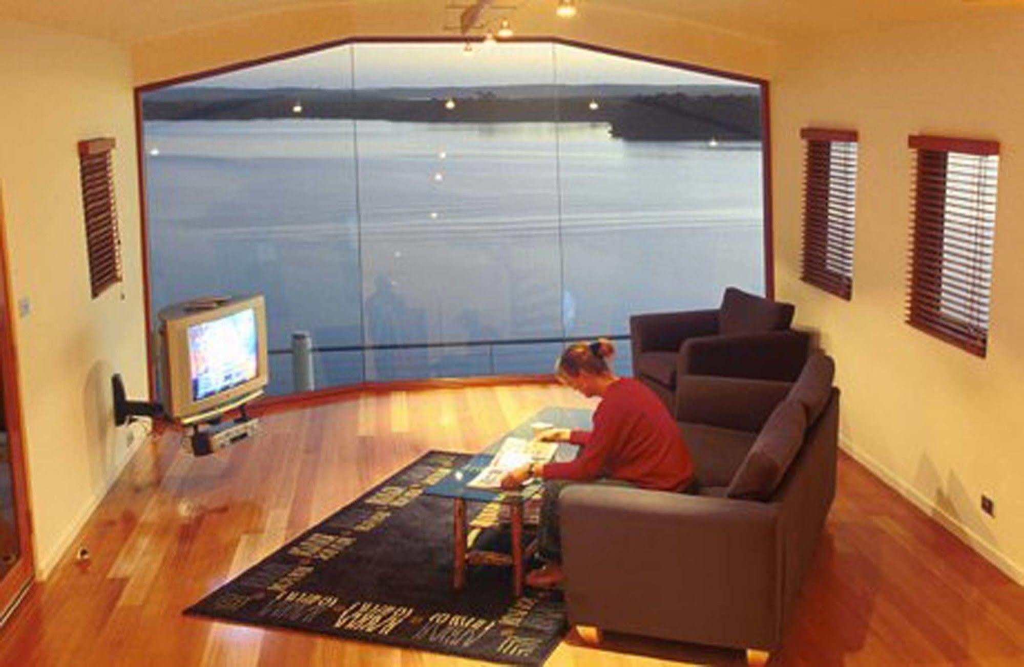 Wheelhouse Apartments Strahan Eksteriør bilde